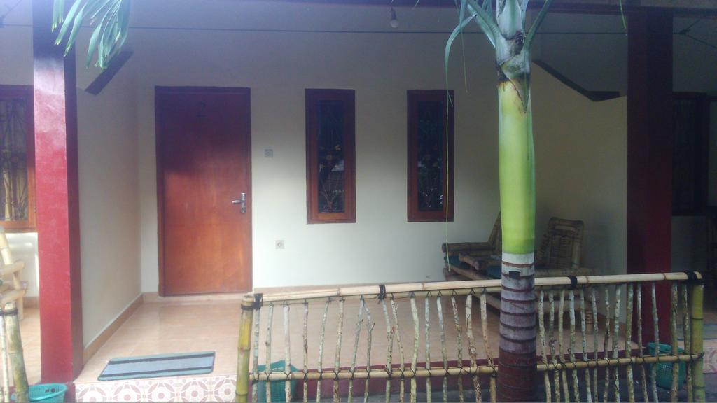 Together Homestay Kuta  Ngoại thất bức ảnh